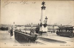 CPA Tramway Lyon Le pont du Midi Liqueur Benedictine 