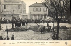 CPA Dirigeable Les zeppelins a Paris La voute du Metropolitain Metro