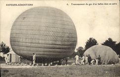 VINTAGE POSTCARD Airship Sappers balloon pilots Transfer of gas of a balloon in another Zeppelin TOP
