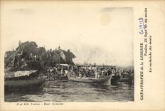 VINTAGE POSTCARD Boat War Catastrophe due Toulon Freedom the research of deaths