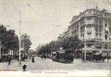 VINTAGE POSTCARD Tram Toulouse Boulevard of Strasbourg