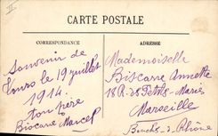 La tranvía de la POSTAL de la VENDIMIA viaja el lugar de las cortes de ley