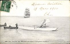 CPA Avion Aviation Les marins du Harpon abordent l'aeroplane Latham