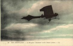 CPA Avion Aviation monoplan Antoinette de M Hubert Latham