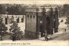 VINTAGE POSTCARD London Marble Arch Hyde Park
