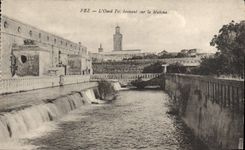 POSTAL Fes de la VENDIMIA el lecho de un río seco de Fes que da en Makina