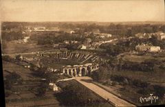 CPA Saintes Vue panoramique des arenes gallo romaines 