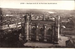 CPA Lyon Basilique de Notre Dame de Fourviere Facade laterale