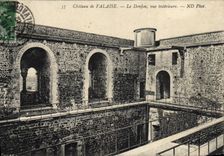 CPA Chateau De Falaise Le Donjon Vue Interieure