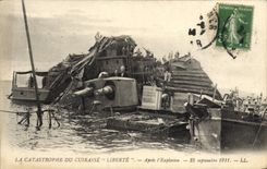 VINTAGE POSTCARD Boat the catastrophe of the Armor freedom After the explosion September 25th, 1911