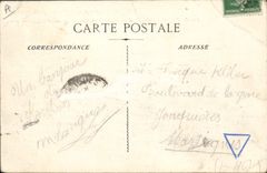 VINTAGE POSTCARD Bateau Navy On the beach Postpones of a warship during equipment