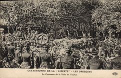 VINTAGE POSTCARD Boat Catastrophe of Freedom funerals the crown of the town of Toulon