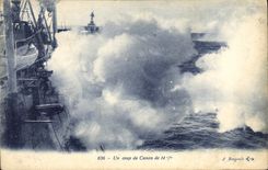 VINTAGE POSTCARD Boat a blow of gun of 14mm