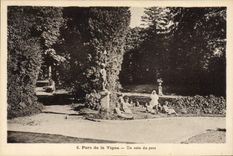 CPA Maison des enfants des cheminots du Nord Parc de la Vigne Crouy sur Ourcq Train un coin du parc