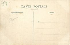 VINTAGE POSTCARD Avion Latham Aviation on Antoinette monoplane has her station of flight