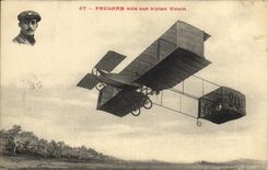 CPA Avion Aviation Paulhan sur son biplan Voisin 