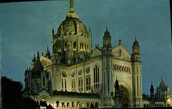 POSTAL MODERNA Lisieux la basílica Sainte Teresa Illuminee