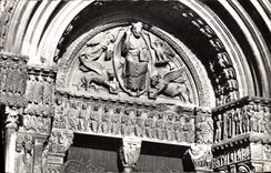 CPM Arles Tympan Du Porail De L'Eglise St Trophime