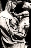 CPM Riom Eglise Du Marthuret La Vierge A L'Oiseau