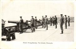 CPA Bateau de guerre RGA Firing salutes The citadel Plymouth