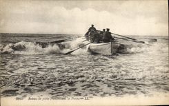 VINTAGE POSTCARD Bateau of crossing sin passes it