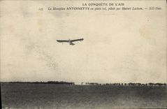 CPA Avion Aviation Monoplan Antoinette en plein vol pilote par Hubert Latham