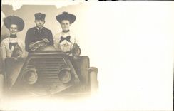 CPA Fantaisie Automobile Retour d'une promenade Illustrateur Franz Veccia 