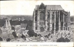 CPA Beauvais Vue Generale La Cathedrale