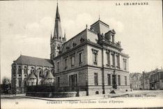 CPA Epernay Eglise Notre Dame Caisse d'Epargne