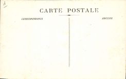 CPA Bateau de guerre Catastrophe du Liberte Tourelle de 240 babord avant renversee sur le pont arriere