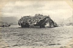 CPA Bateau de guerre Catastrophe du Liberte Le retournement de la coque 