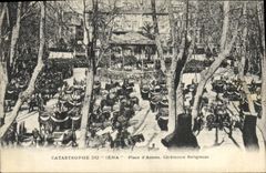 CPA Bateau de guerre Catastrophe du Iena Place d'armes Ceremonie religieuse