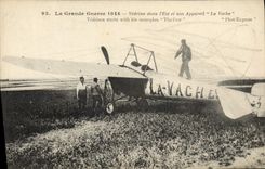 CPA Avion Aviation Vedrine dans l'Est et son appareil La Vache 