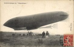 CPA Avion Aviation Zeppelin Dirigeable Atterrissage du Republique 