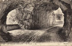 VINTAGE POSTCARD Great Narrow parts a tunnel