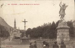 La POSTAL de la VENDIMIA Lourdes gobierna St Miguel y la basílica