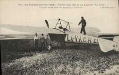 CPA Avion Aviation Vedrine dans l'Est et son appareil La vache 