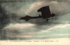 CPA Avion Aviation Monoplan Antoinette de M Hubert latham