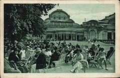 VINTAGE POSTCARD Vichy In front of the casino