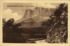 VINTAGE POSTCARD Prelenfrey of Gua 2 sisters