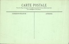 CPA Bateau A bord des navires de guerre Avant d'un cuirasse moderne avec ses hunes et sa passerelle