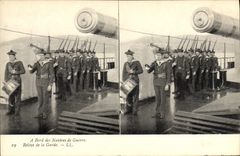VINTAGE POSTCARD Bateau has edge of the warships Releve of the guard