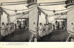 VINTAGE POSTCARD Bateau has edge of the warships In observation during the shooting