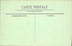 CPA Bateau A bord des navires de guerre En observation pendant le tir