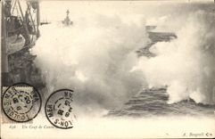 VINTAGE POSTCARD Boat a blow of gun of 14 cm