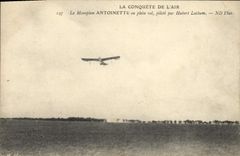 CPA Avion Aviation Monoplan Antoinette en plein vol pilote par Hubert Latham