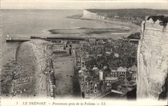VINTAGE POSTCARD Treport Panorama Close Of Cliff