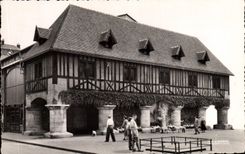 MODERN CARD Rouen Place Of Old Goes Monument Jeanne d' Arc