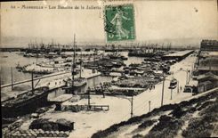CPA Marseille Les Bassins de la Joliette Bateaux