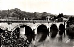 CPM Hendaye Frontiere Francois Espagnole Le pont international du chemin de fer et la montagne des Trois Couronnes